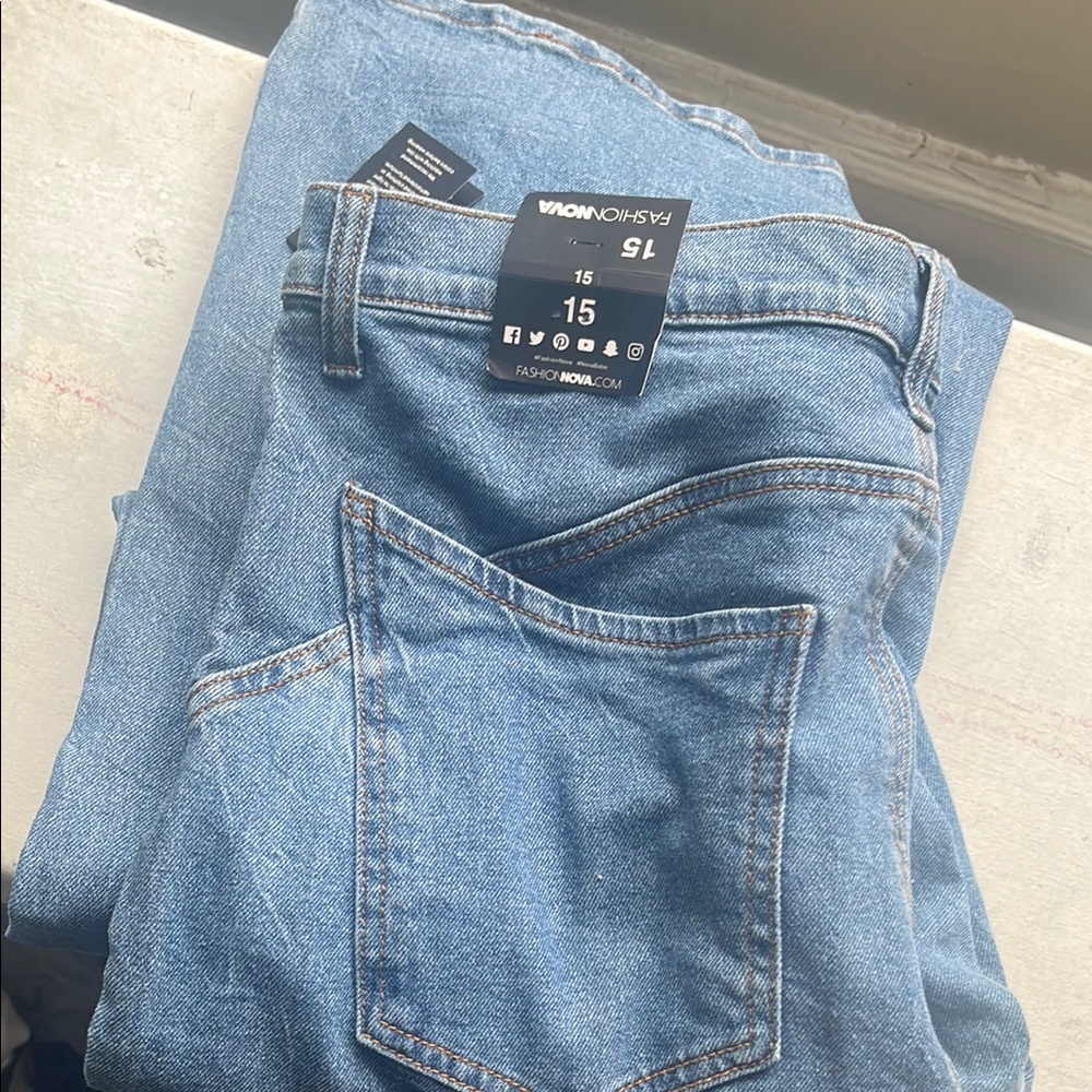 Fashion Nova Classic Blue Jeans